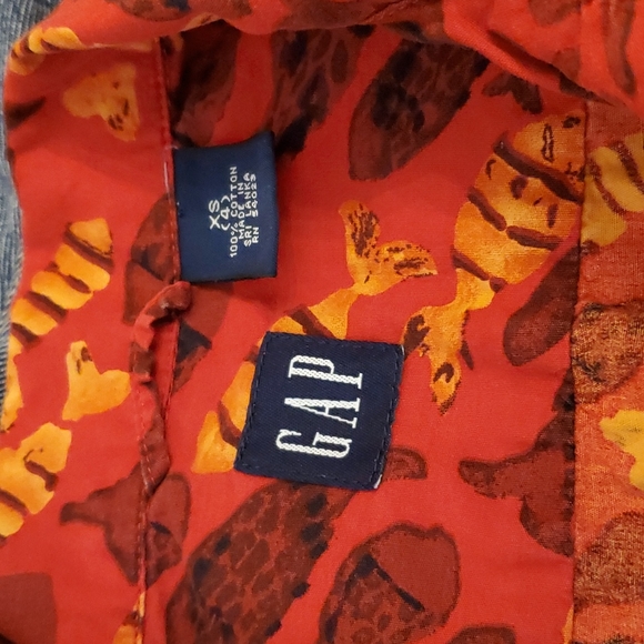 Gap casual button downs - Picture 3 of 3